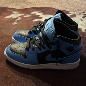 Nike Blue and Black Sneakers Classic Design